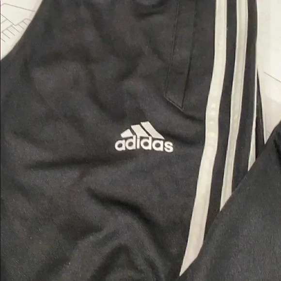 Adidas boys sweats - Picture 2 of 7